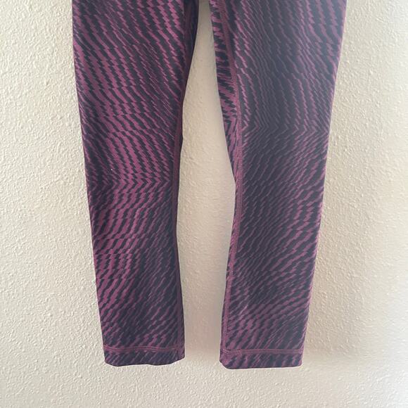 Lululemom Wunder under crop high rise Shifted horizon grape - Picture 8 of 8